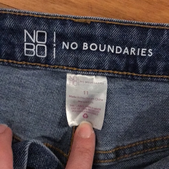 Jeans - Picture 2 of 3